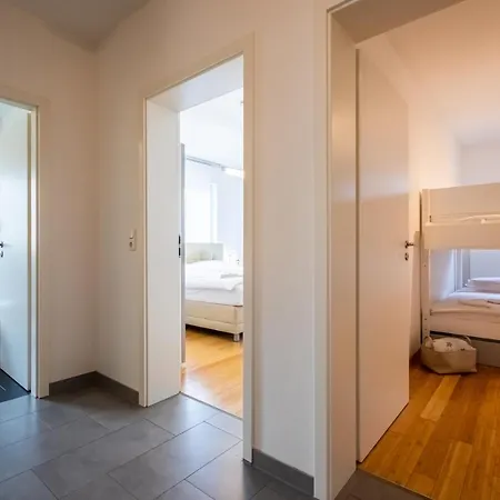 Premium Smart Huge Garden Media Streaming Appartement *